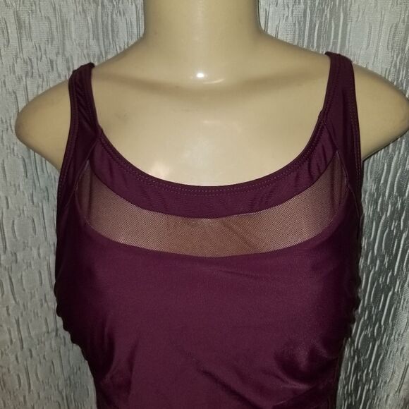 Swim suit med new no tags - Picture 2 of 7